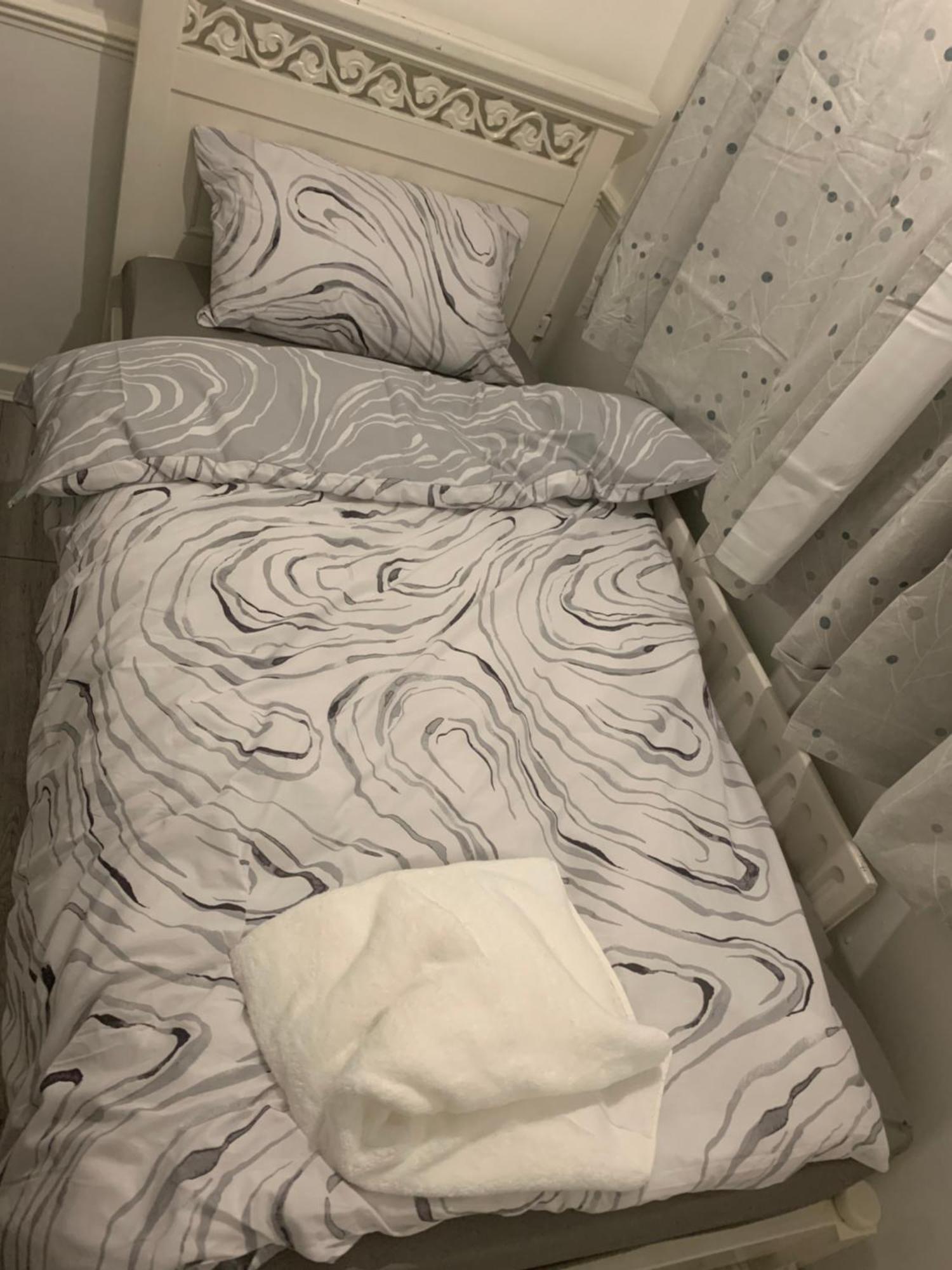 At Apex House Single Room Horndon-on-the-Hill Екстериор снимка